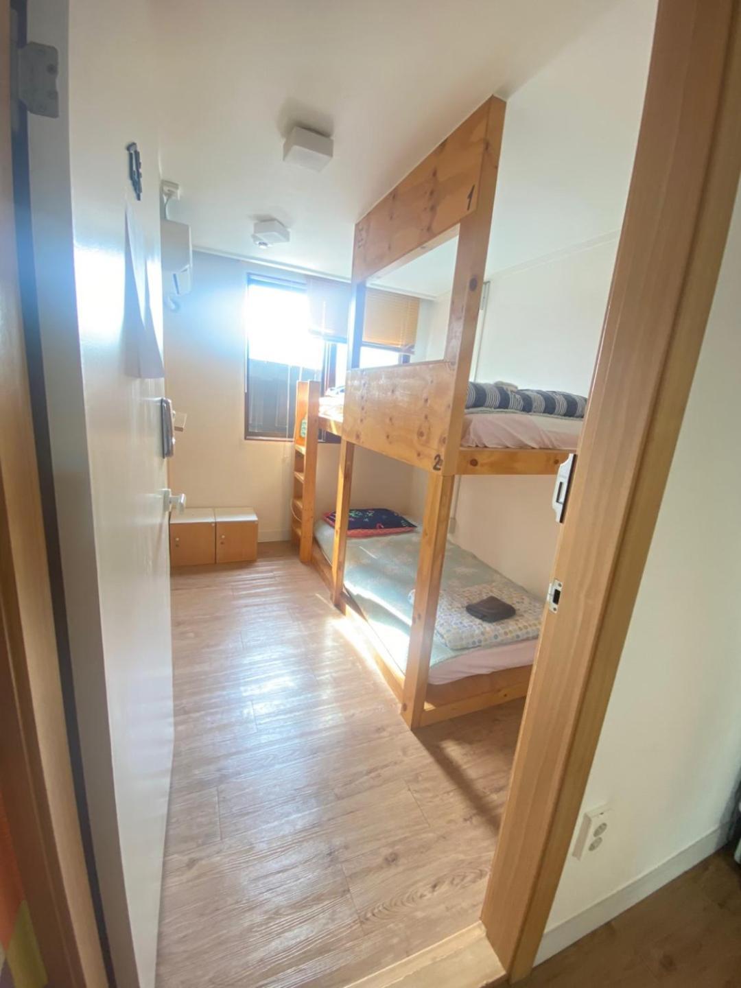 High Street Guest house *