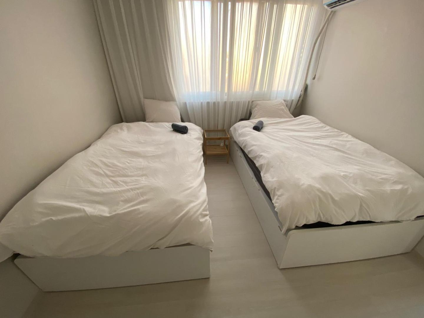 High Street Guest house *