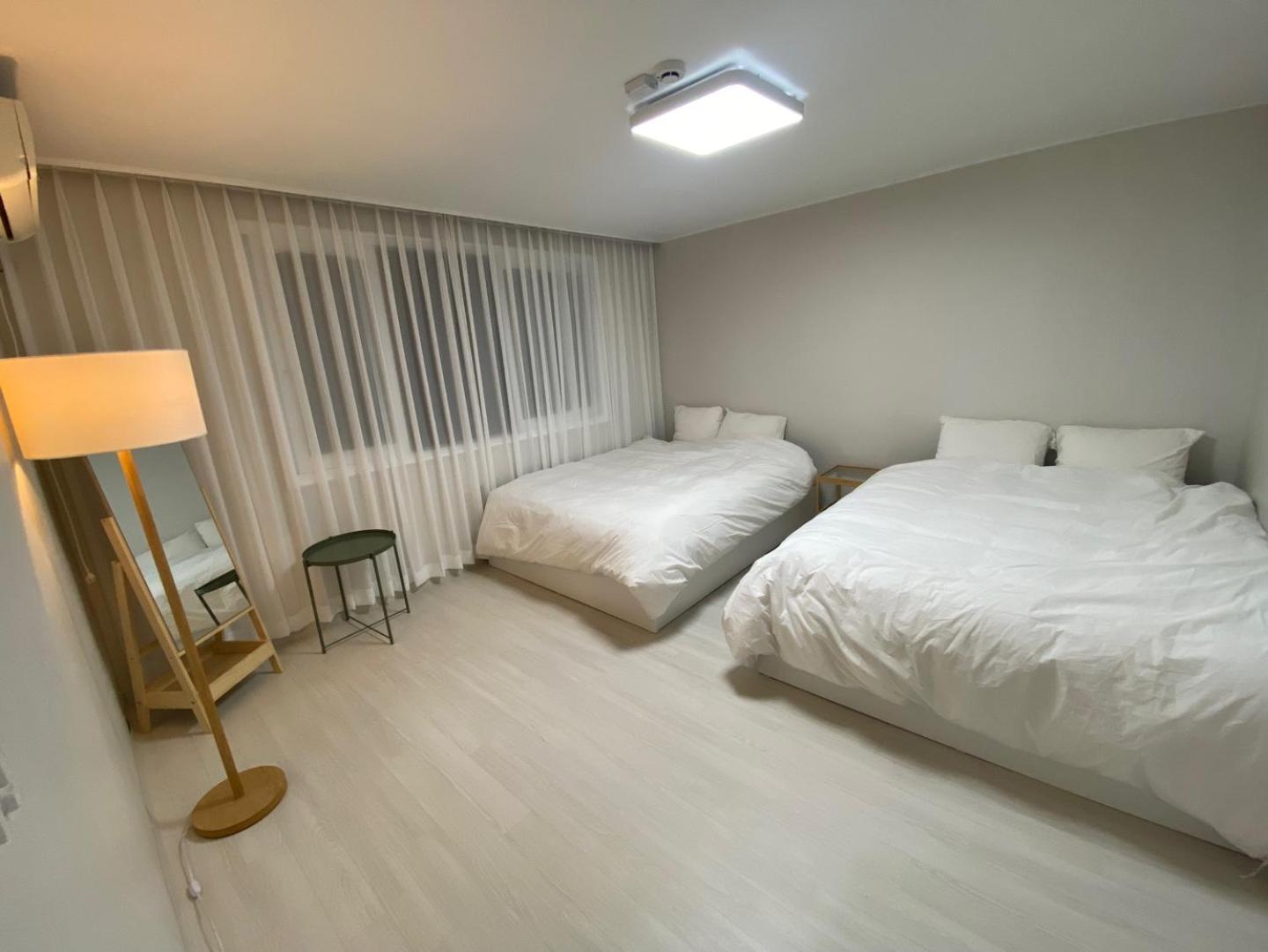 High Street Guest house *