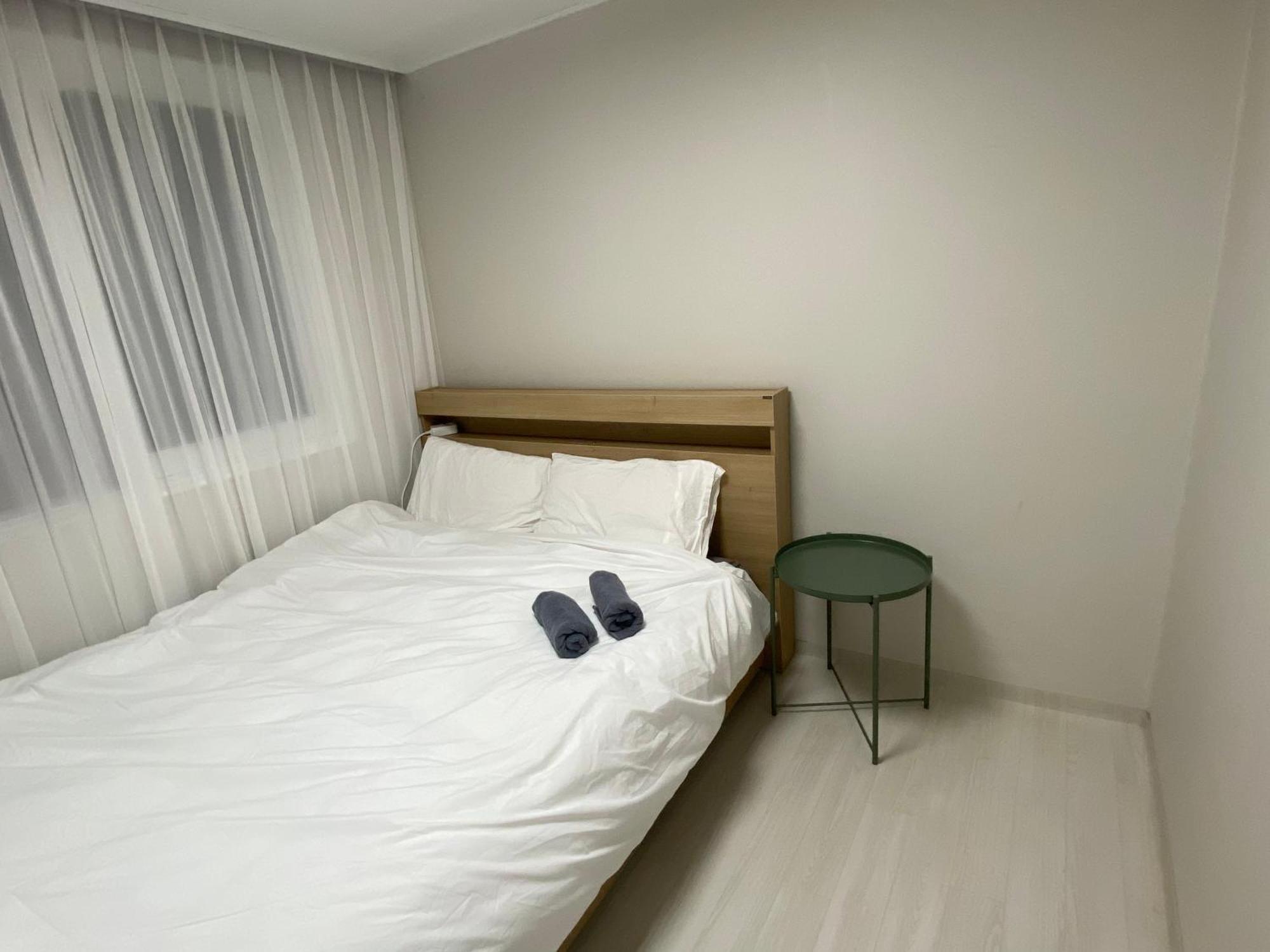 High Street Guest house *